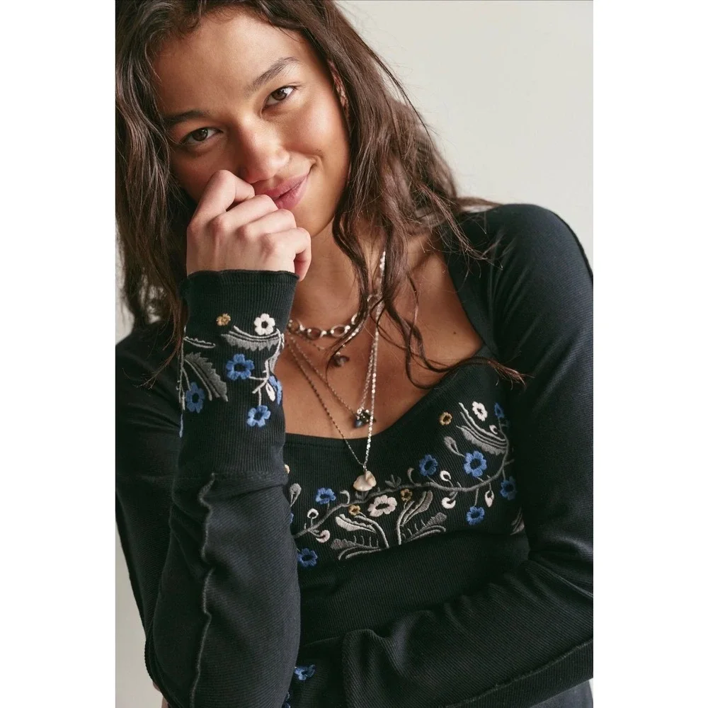 Olivia embroidered square neckline cotton folk top NWOT black combo - Picture 3 of 3